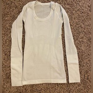 Lululemon long sleeve swiftly tech shirt